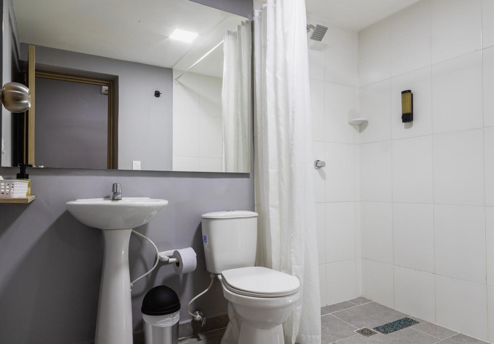 Hotel Casa 73 Deluxe Медельин Экстерьер фото