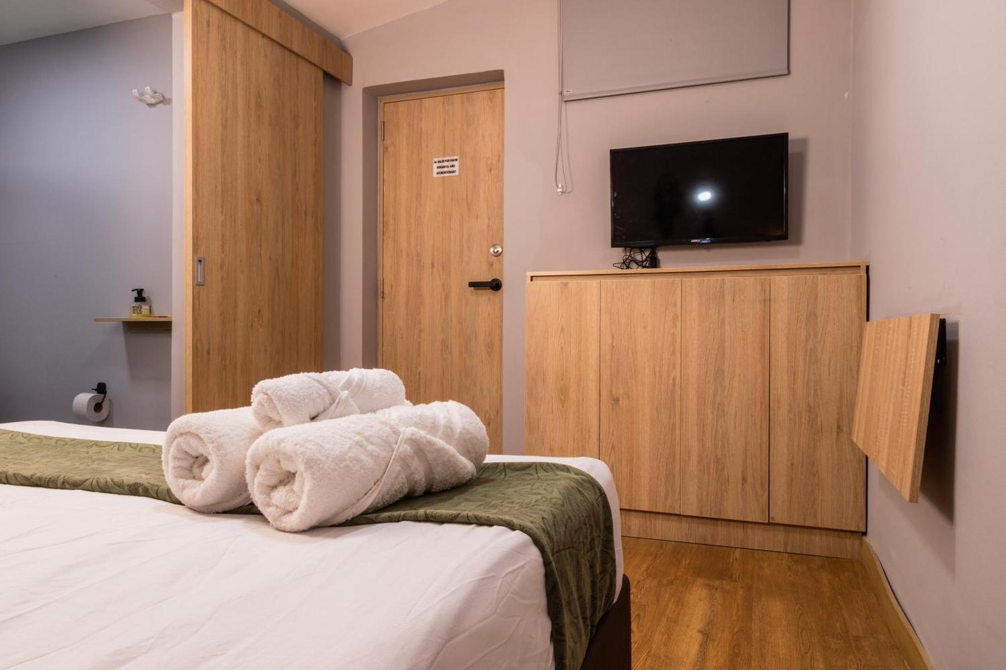 Hotel Casa 73 Deluxe Медельин Экстерьер фото